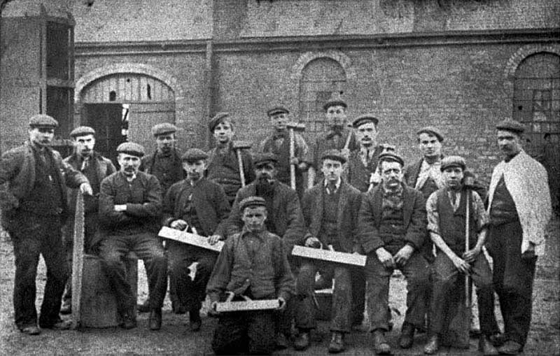 'F' Pit Blacksmiths and Joiners