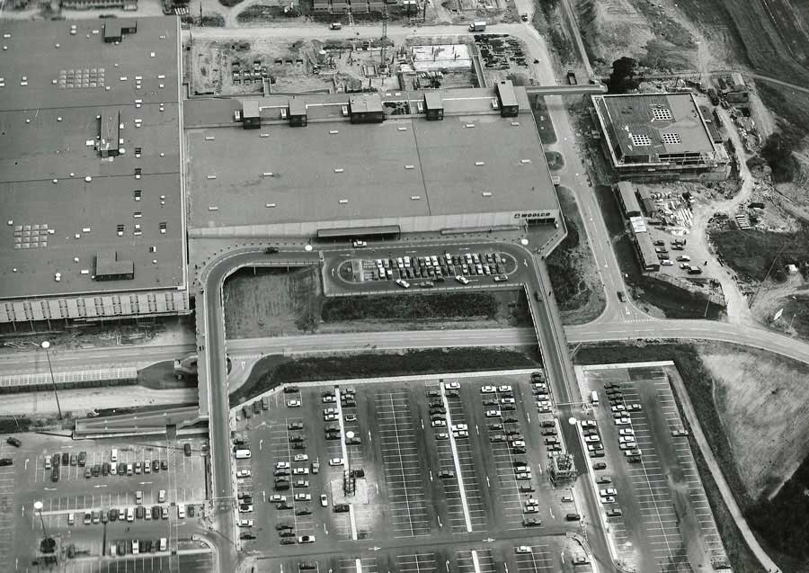 Galleries Bus Station / Woolco - Then.