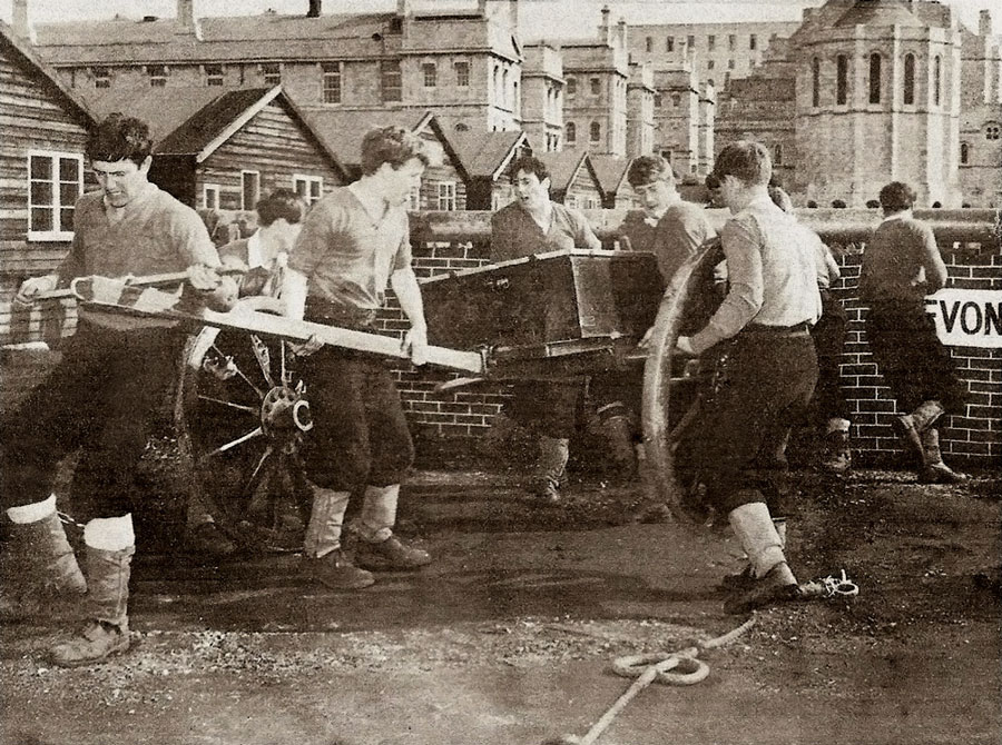 Devonport Field Gun Crew - Training, 1969